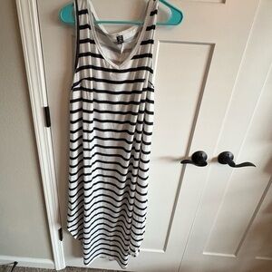 Ladies, fits 2X, plus, sleeveless, v neck, stripes, stretch maxi dress. School,